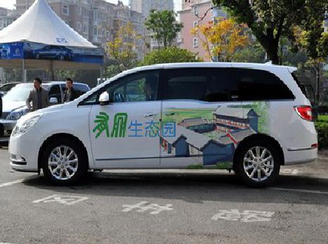 新沂户外车贴喷绘如何保持效果?